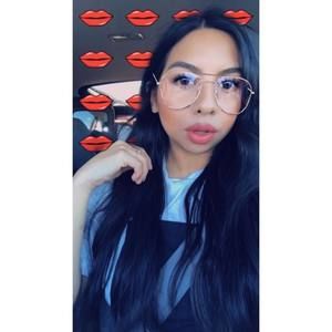 Meet your Posher, Gabriela